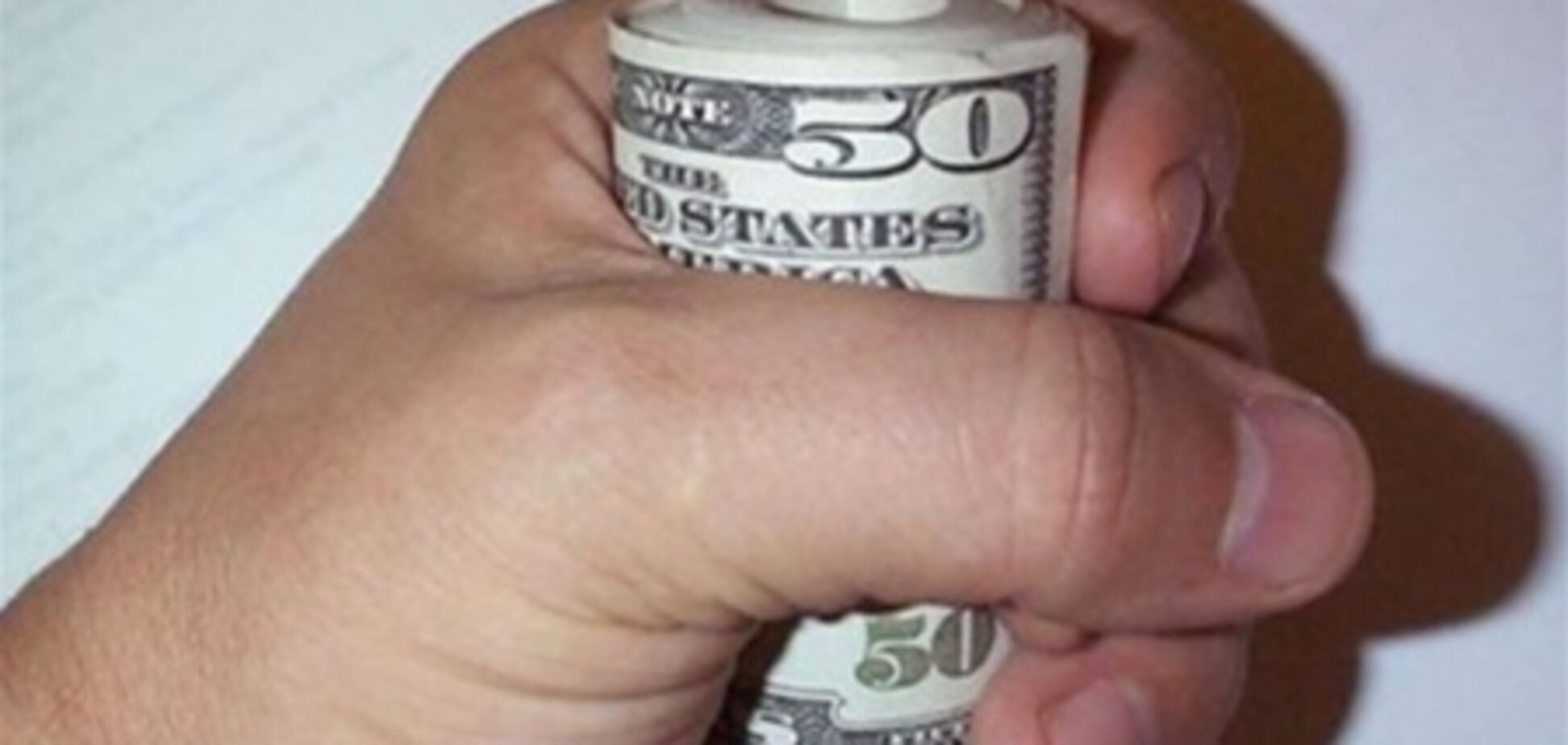 Украинцам сократили командировочные в валюте