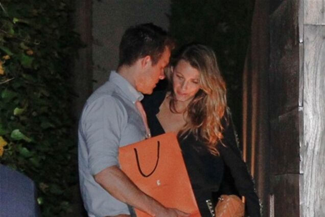 Райан Рейнольдс устроил супруге романтический ужин в Италии