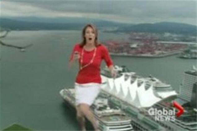 Ведущая прогноза погоды испугалась паука в прямом эфире