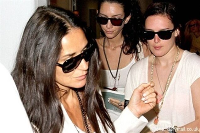 Дэмми Мур отправилась на примирительный отдых с дочерью