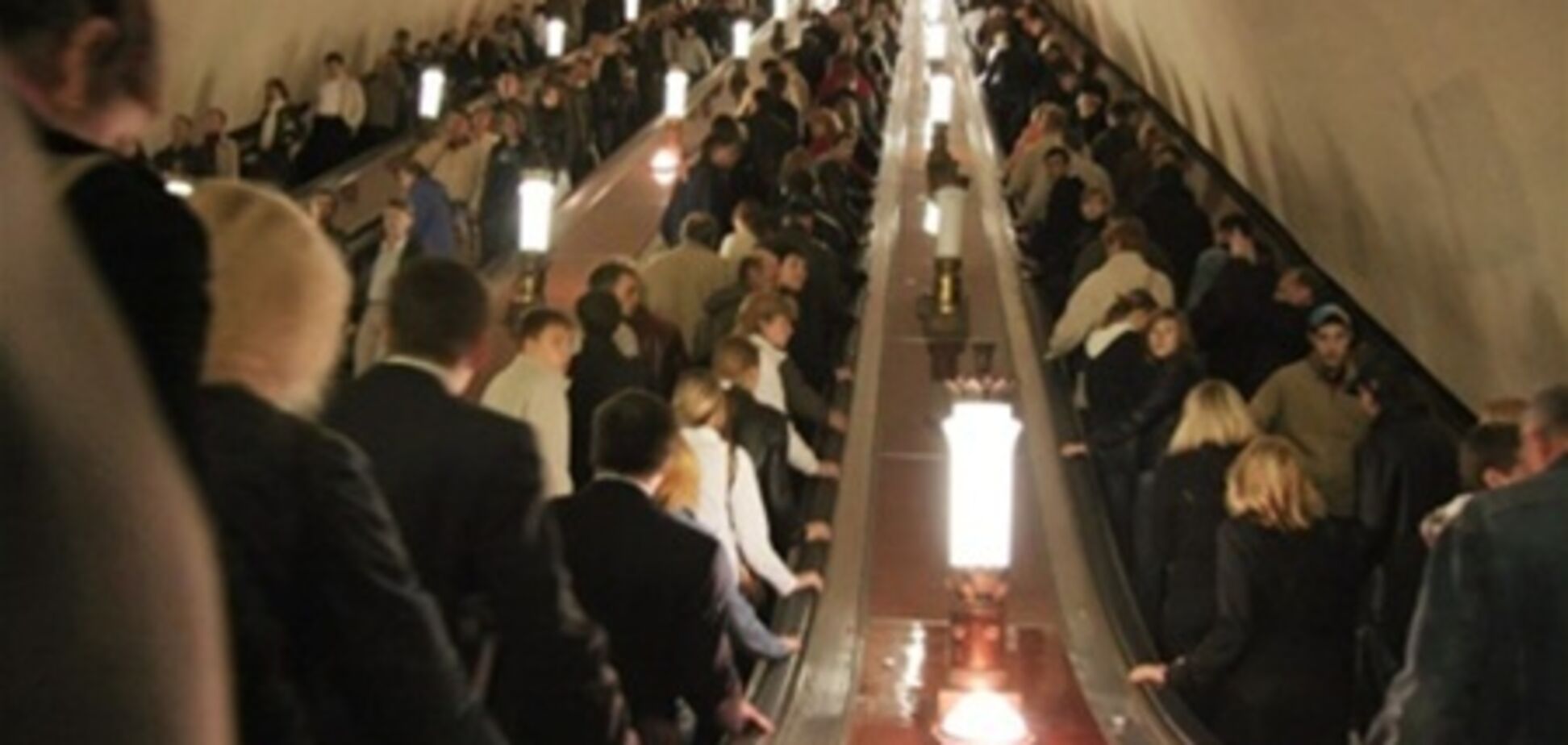 В метро Москвы хотят запретить ходить по эскалаторам