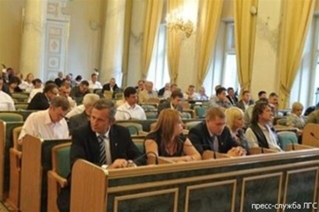 Львовский горсовет призвал Польшу перейти от обвинений к диалогу