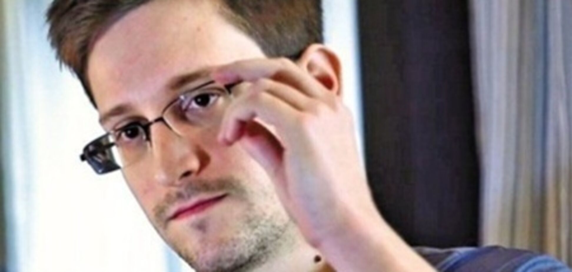 Батько Сноудена назвав умови повернення сина в США