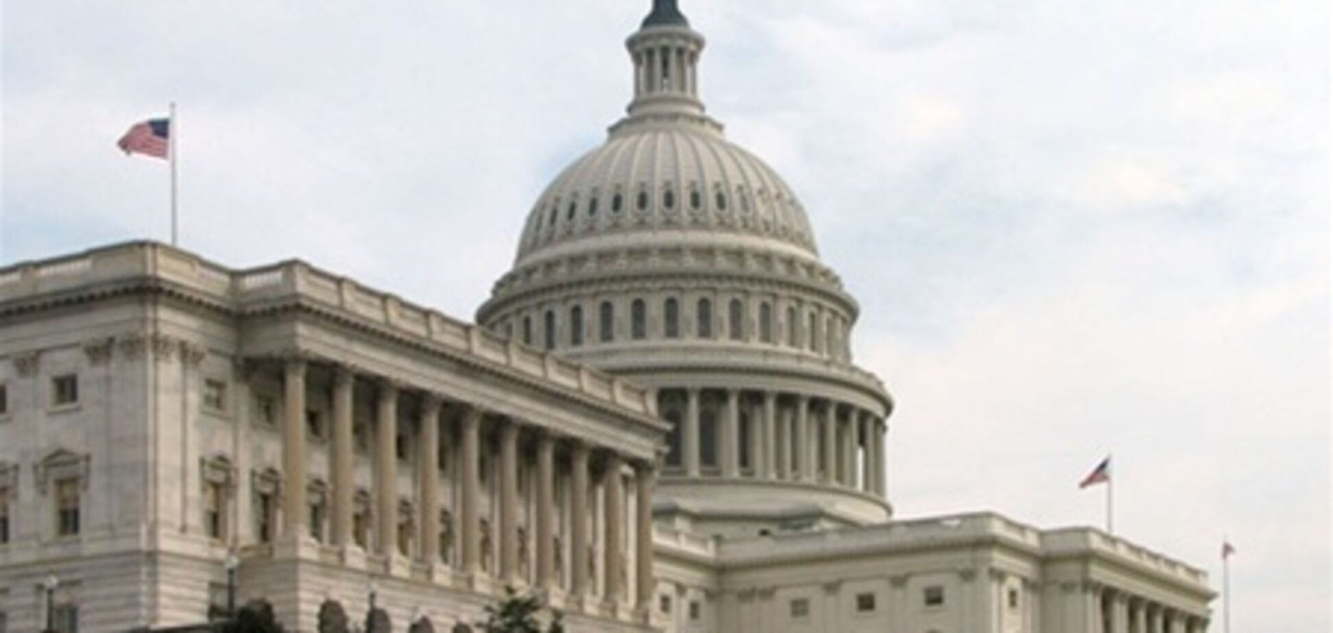 Сенаторы требуют от главы разведки рассказать о слежке в США