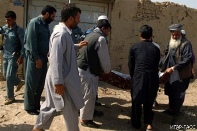 Два солдати НАТО і десять школярів загинули при вибуху в Афганістані