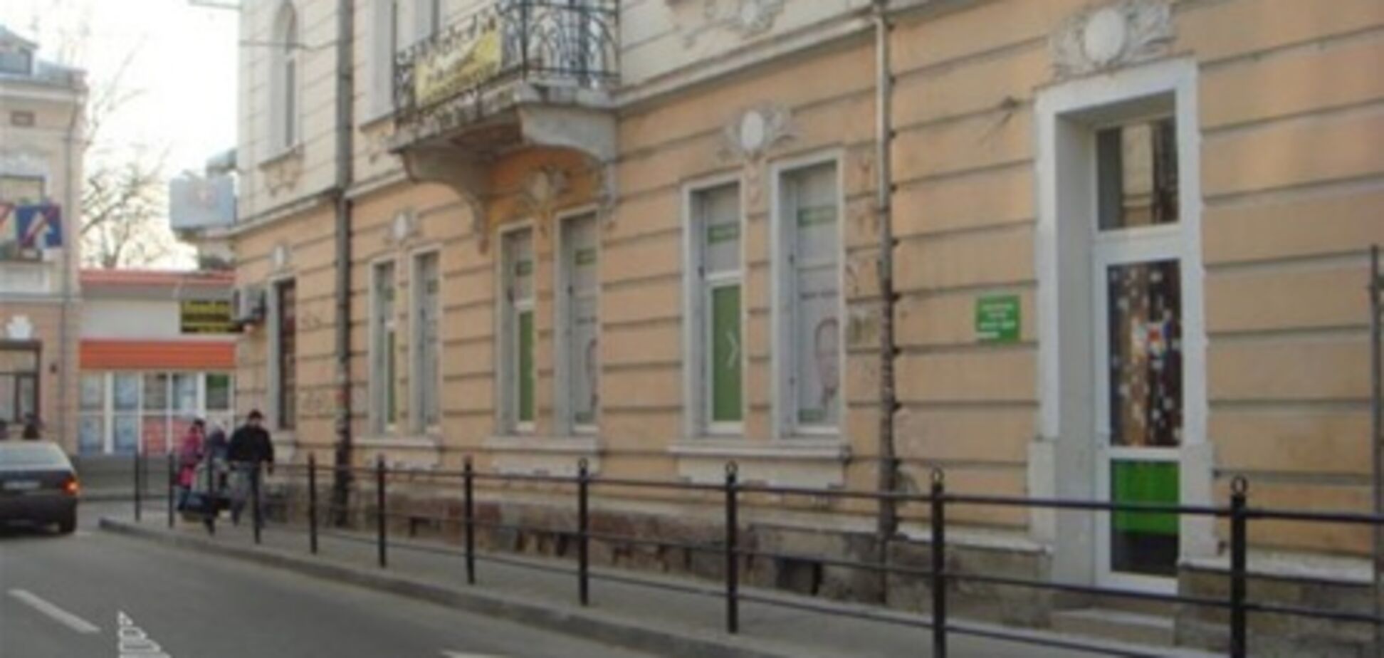 У Тернополі пустує приміщення 'Фронту Змін': чи то ціна висока, то чи Яценюка бояться