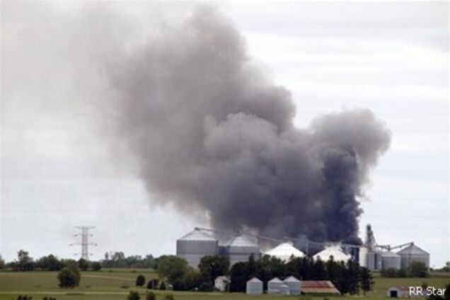 В США взрыв на химзаводе: власти эвакуируют население