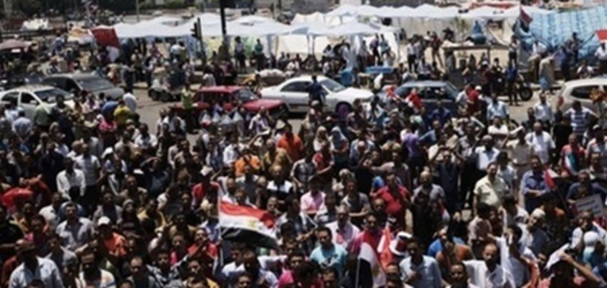 Египтяне стягиваются на площадь Тахрир протестовать против Мурси