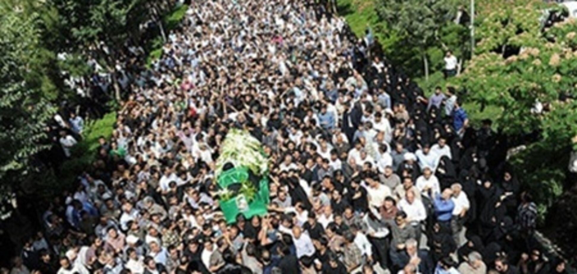 В Иране похороны диссидента закончились массовой демонстрацией