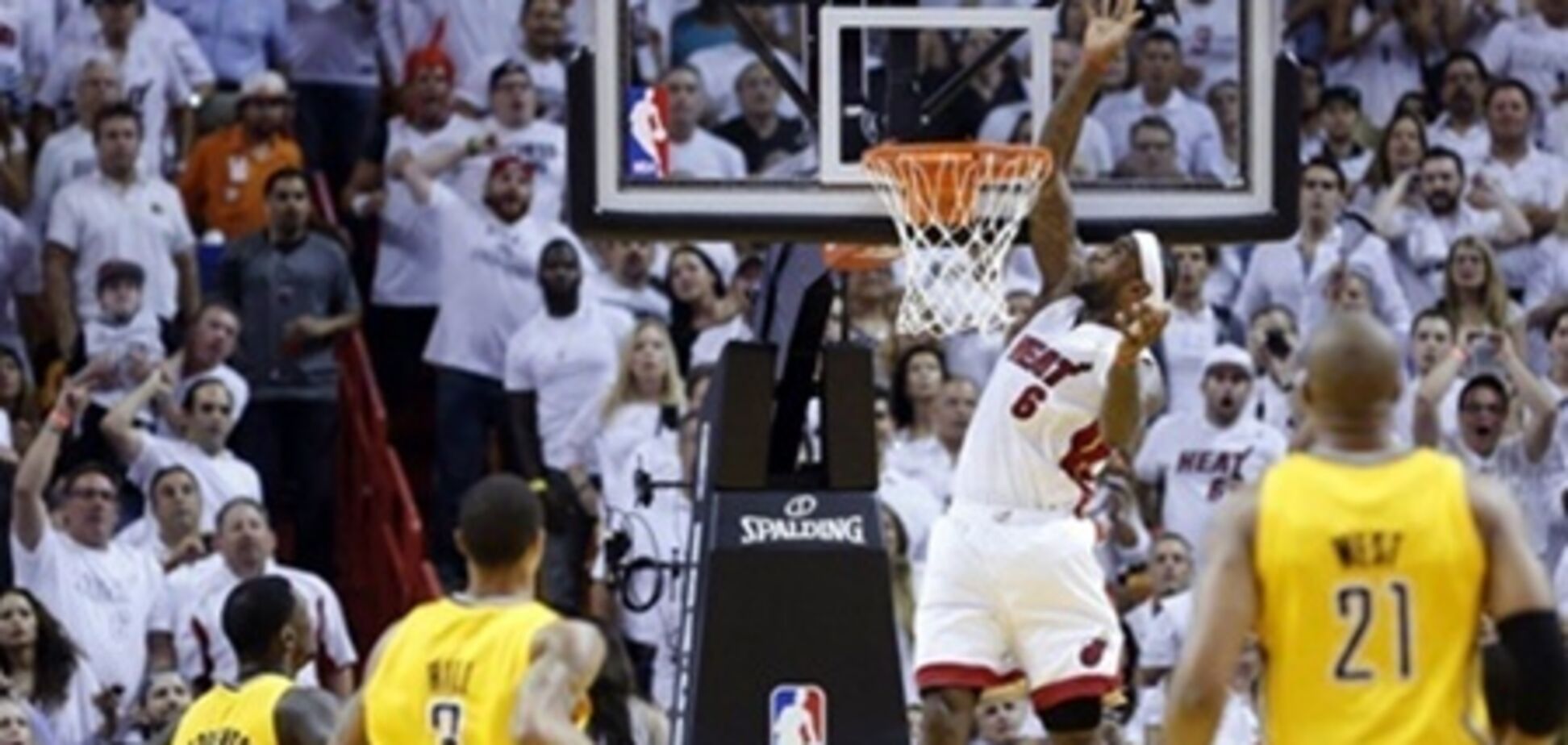 НБА. 'Майами' уверенно шагнул в третий финал подряд