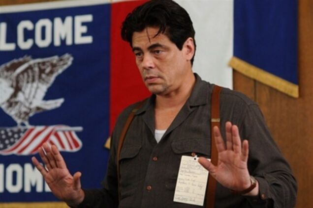 Бенисио Дель Торо отправляется сторожить Галактику