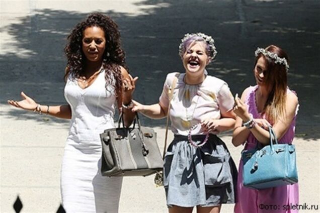 Кардашян закатила вечеринку в честь будущей дочери