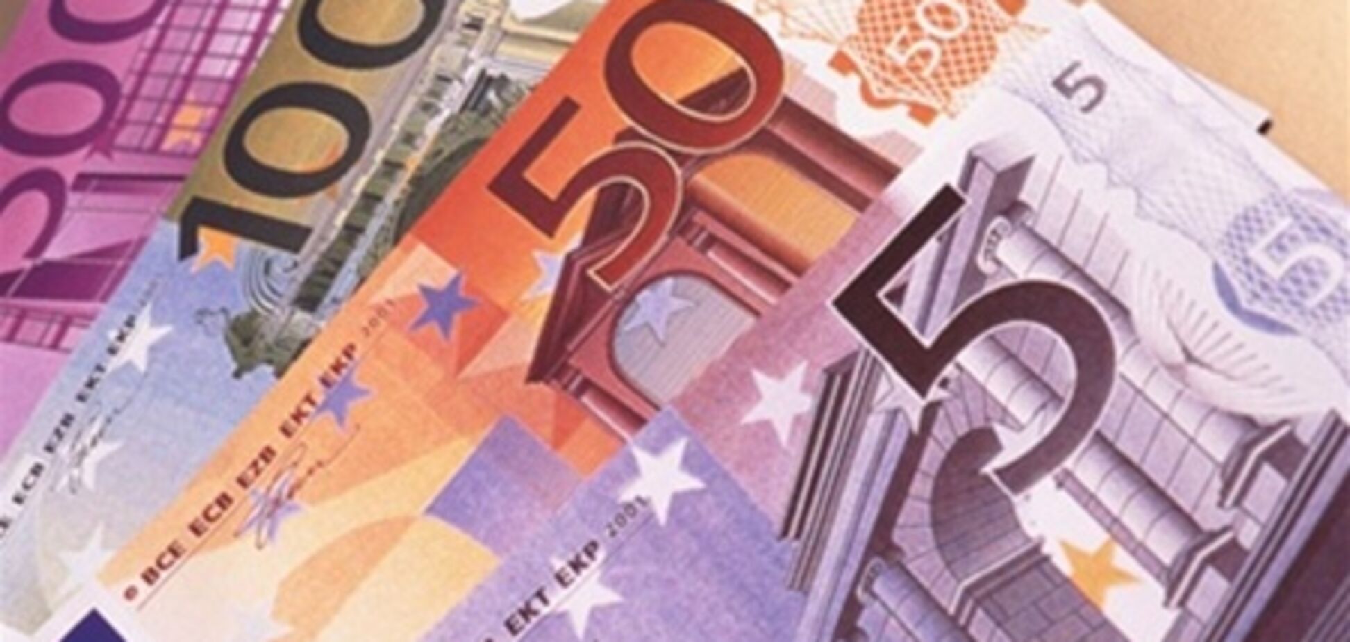 Межбанк закрылся снижением евро, 05 июня 2013
