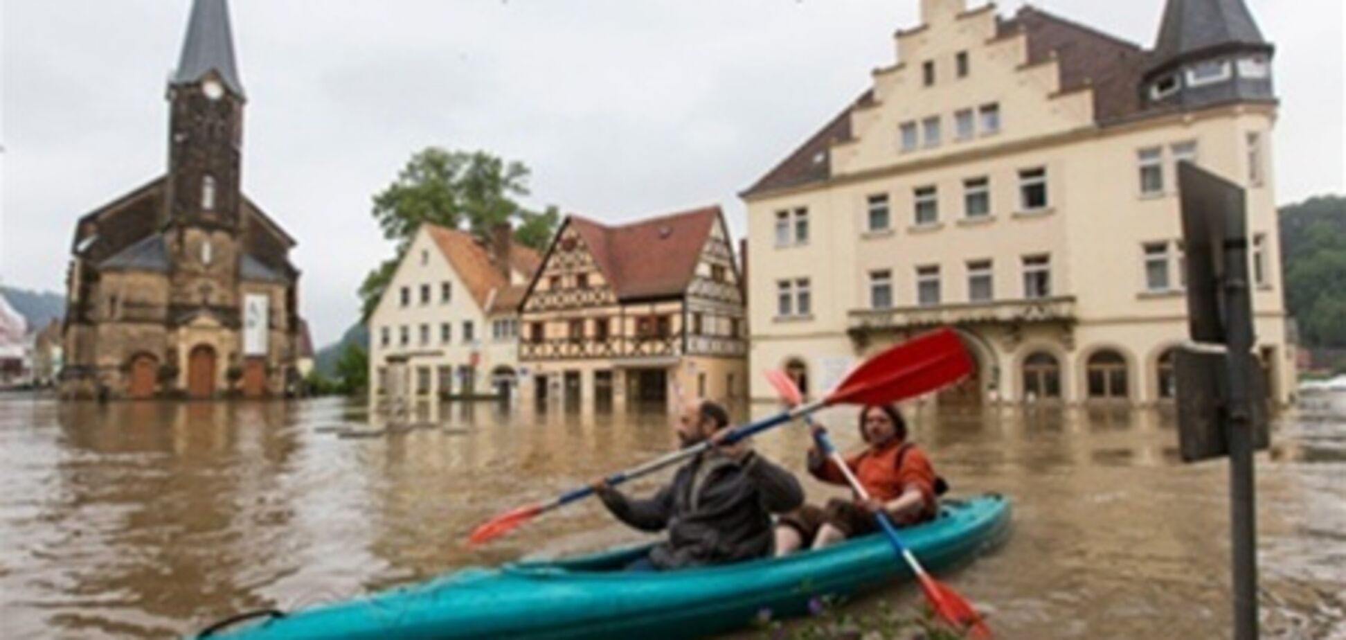 Жертвами наводнения в Европе стали 12 человек