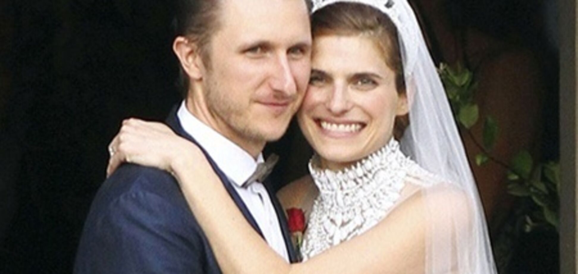 Звезда 'Однажды в Вегасе' позвала друзей на свадьбу