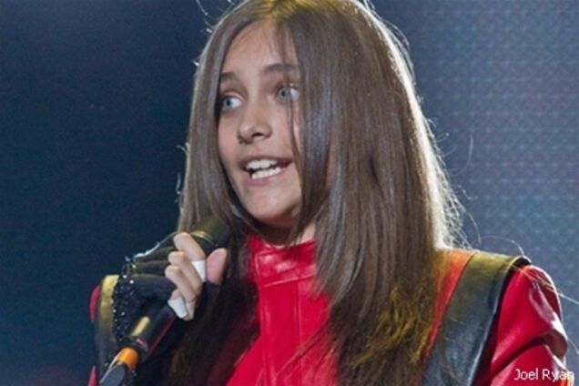 Дочь Майкла Джексона пыталась покончить с собой