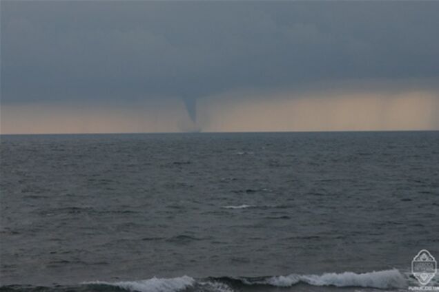 В Одессе над морем пронесся смерч