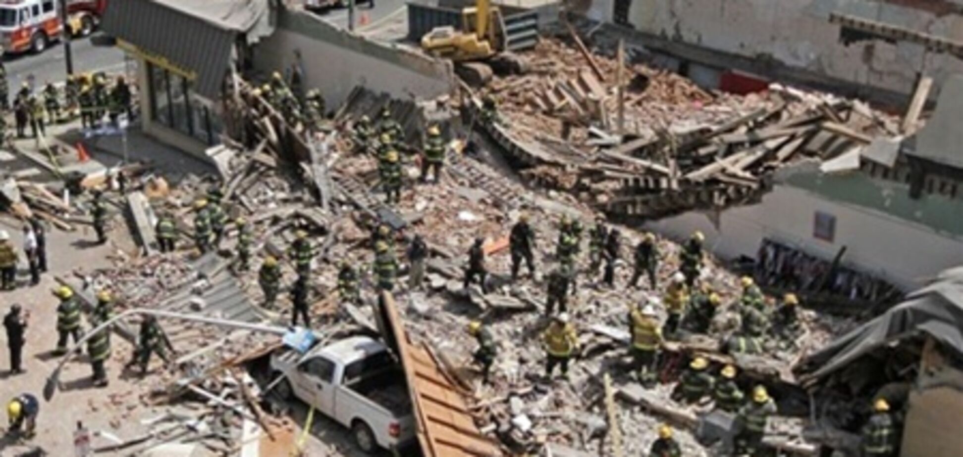 Жертвами обвалення будівлі в США стали дві людини