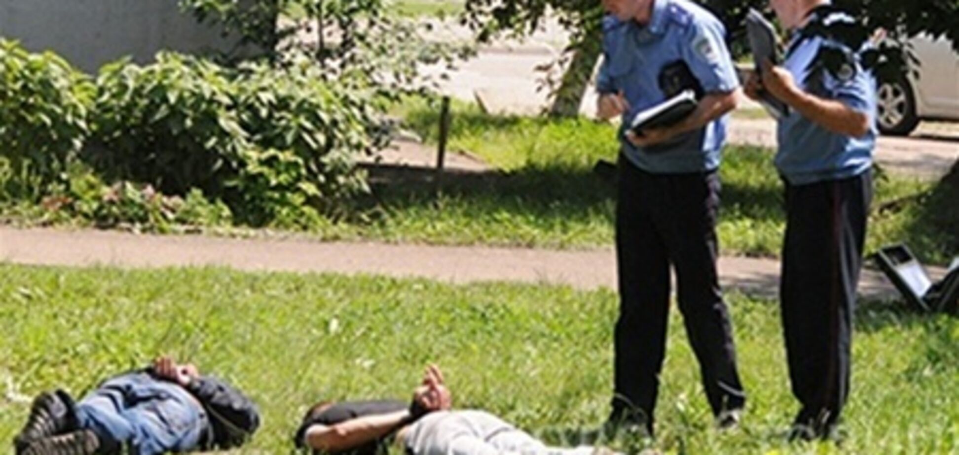 Возле киевского ЗАГСа задержали двух насильников - СМИ