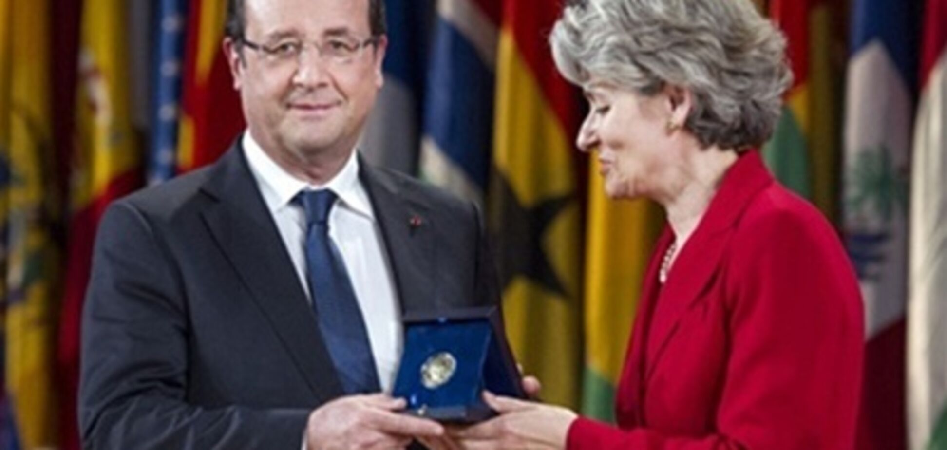 Олланд получил премию мира ЮНЕСКО за вторжение в Мали
