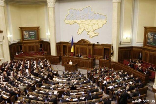 Советник Тимошенко: оппозиция играет не единой командой