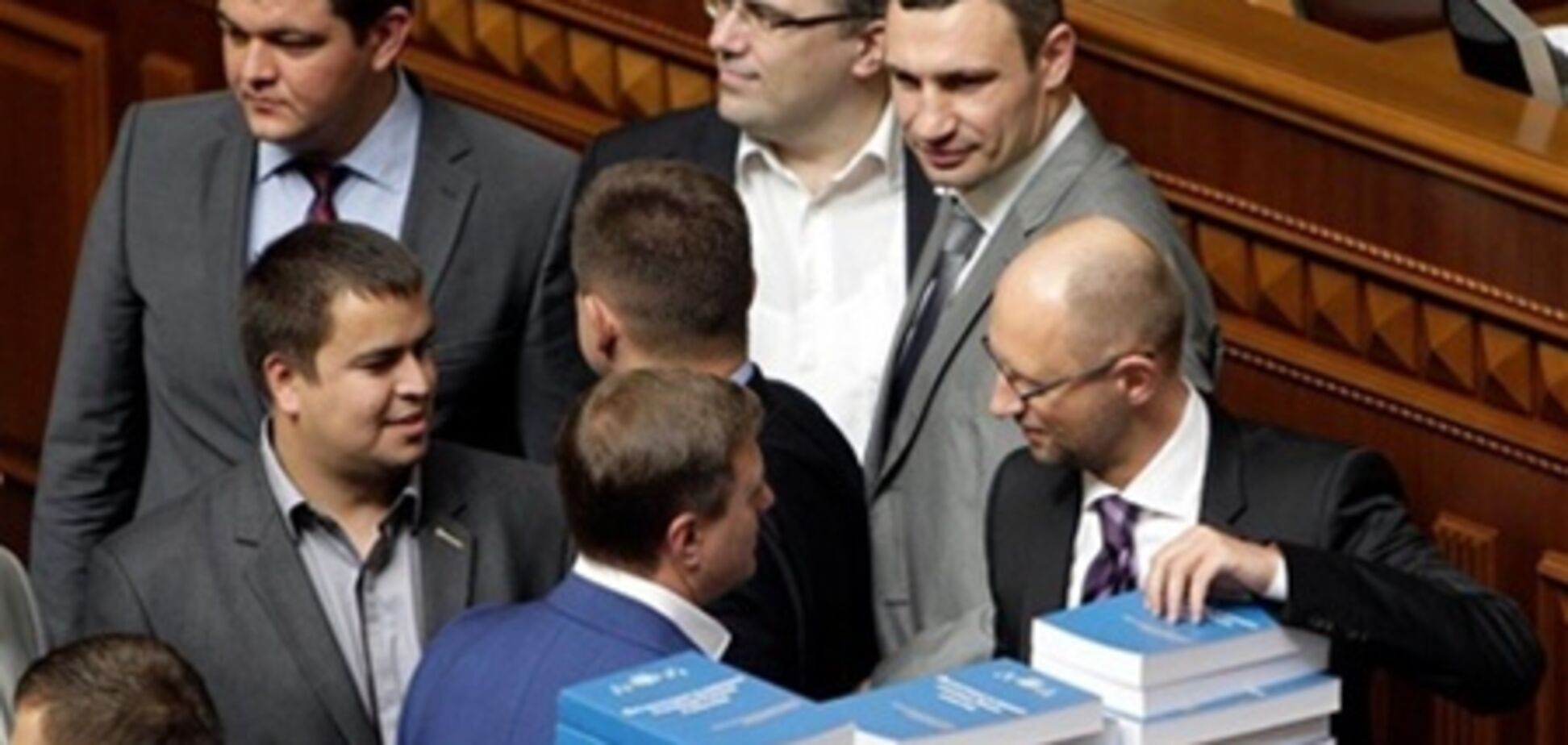 Азарова поразило отношение оппозиции к посланию Януковича