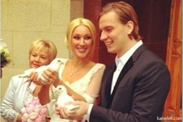 Ведущая Лера Кудрявцева вышла замуж за хоккеиста