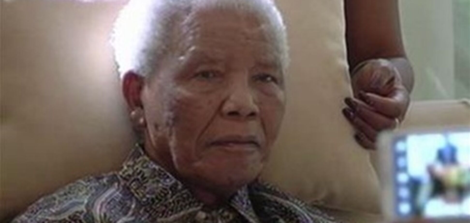 Нельсон Мандела снова попал в больницу