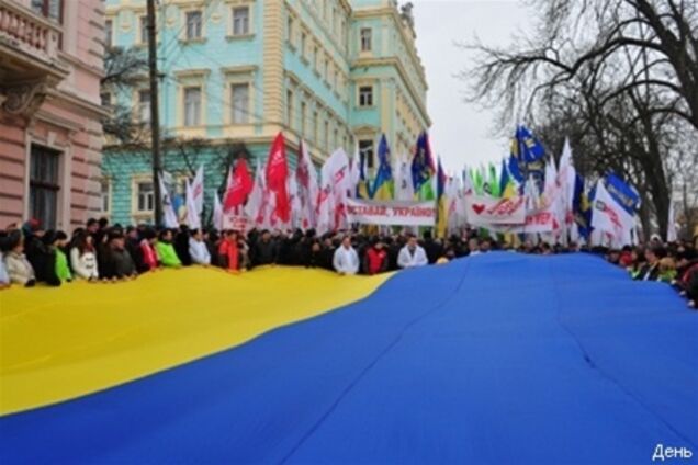 Оппозиция заявляет, что собрала в Хмельницком пять тысяч сторонников
