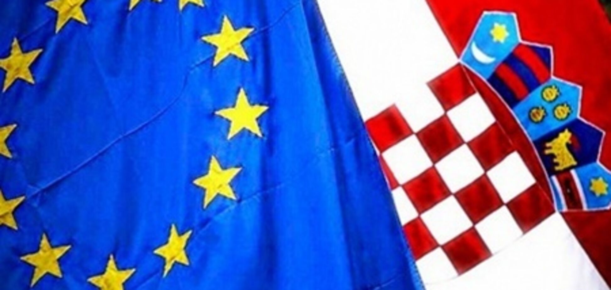 Противники вступления Хорватии в ЕС вышли на улицы с черными флагами