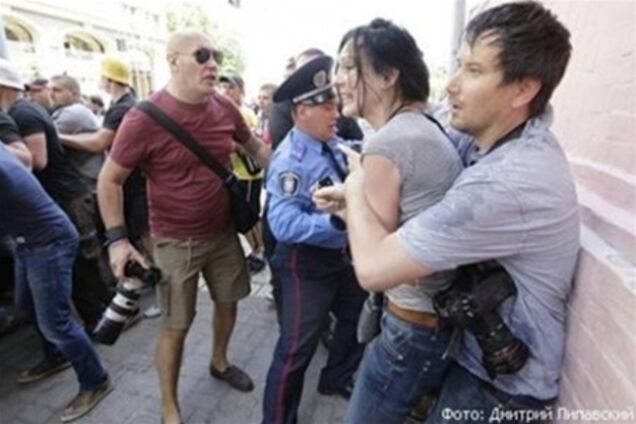 Суд у справі про побиття журналістів 18 травня перенесли