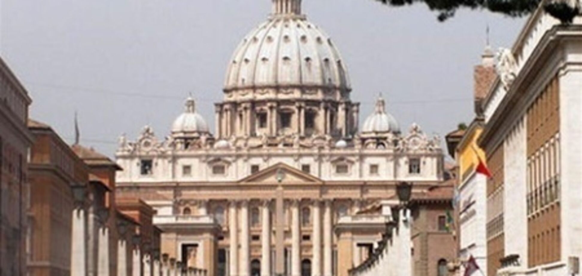 Руководство банка Ватикана подало в отставку после скандала