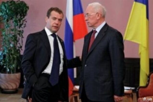 Азаров и Медведев поговорят об экономическом сотрудничестве