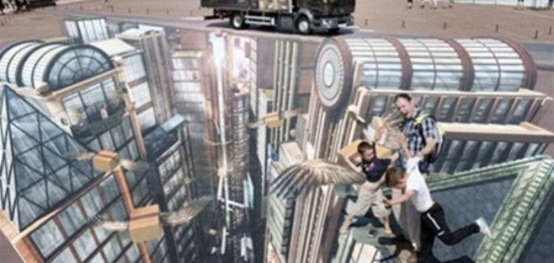 Во Франции появилась уличная 3D-реклама грузовиков Renault