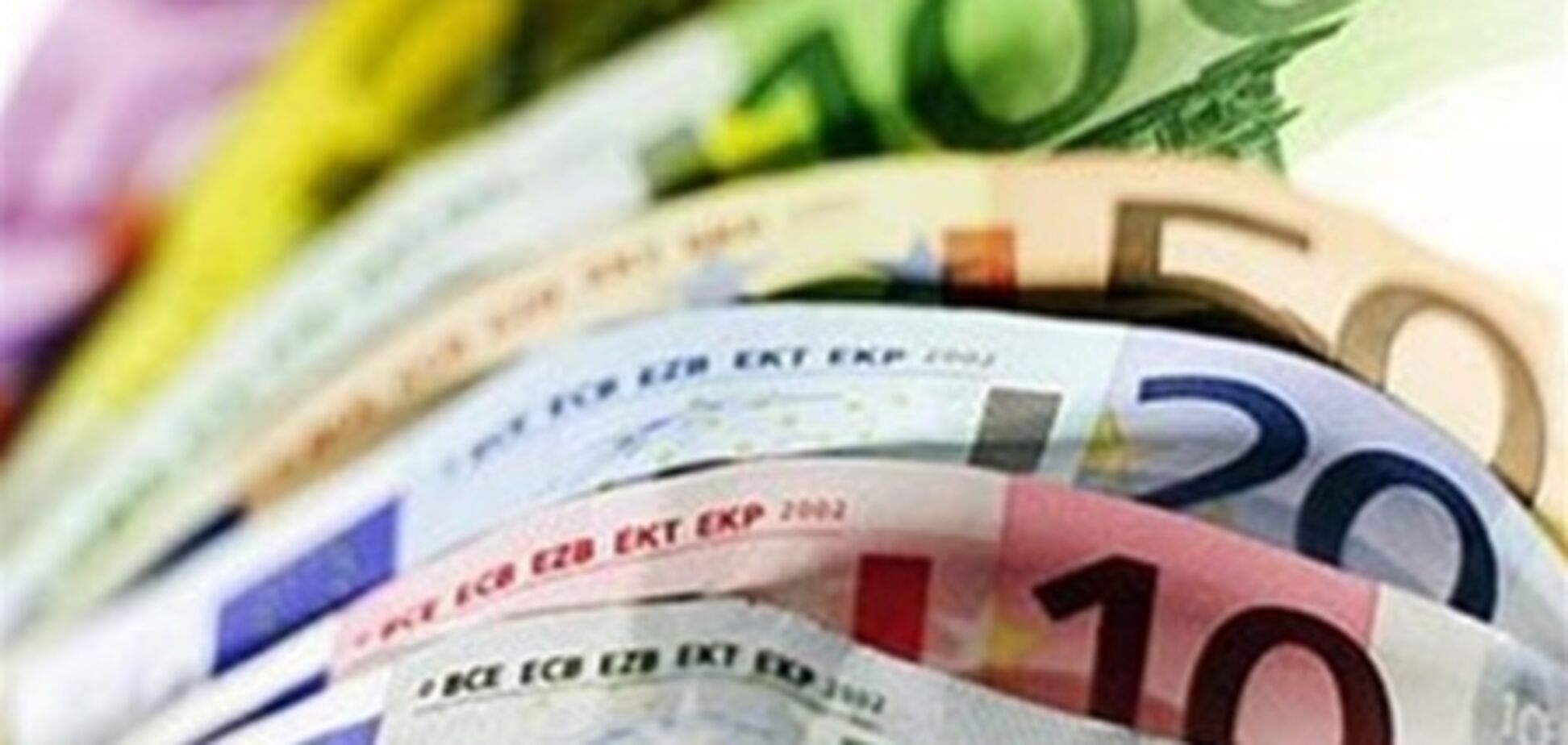 Евро продолжил рост на межбанке, 11 июля 2013