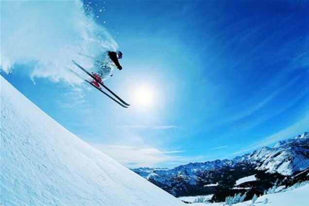 В Швейцарии теперь можно кататься на лыжах и в середине лета