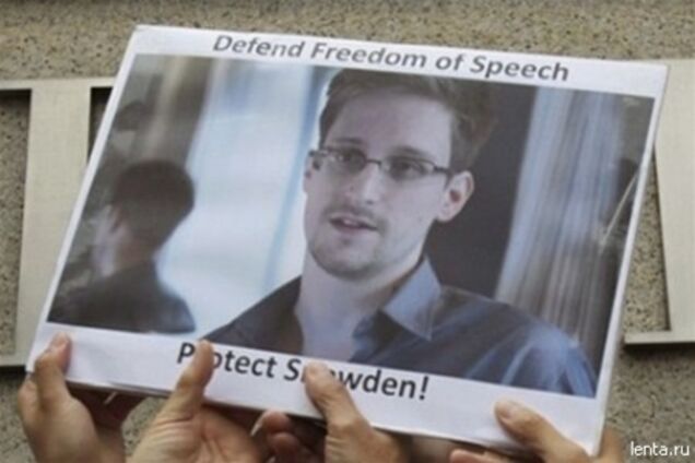 Еквадор не прийме Сноудена через його нового паспорта