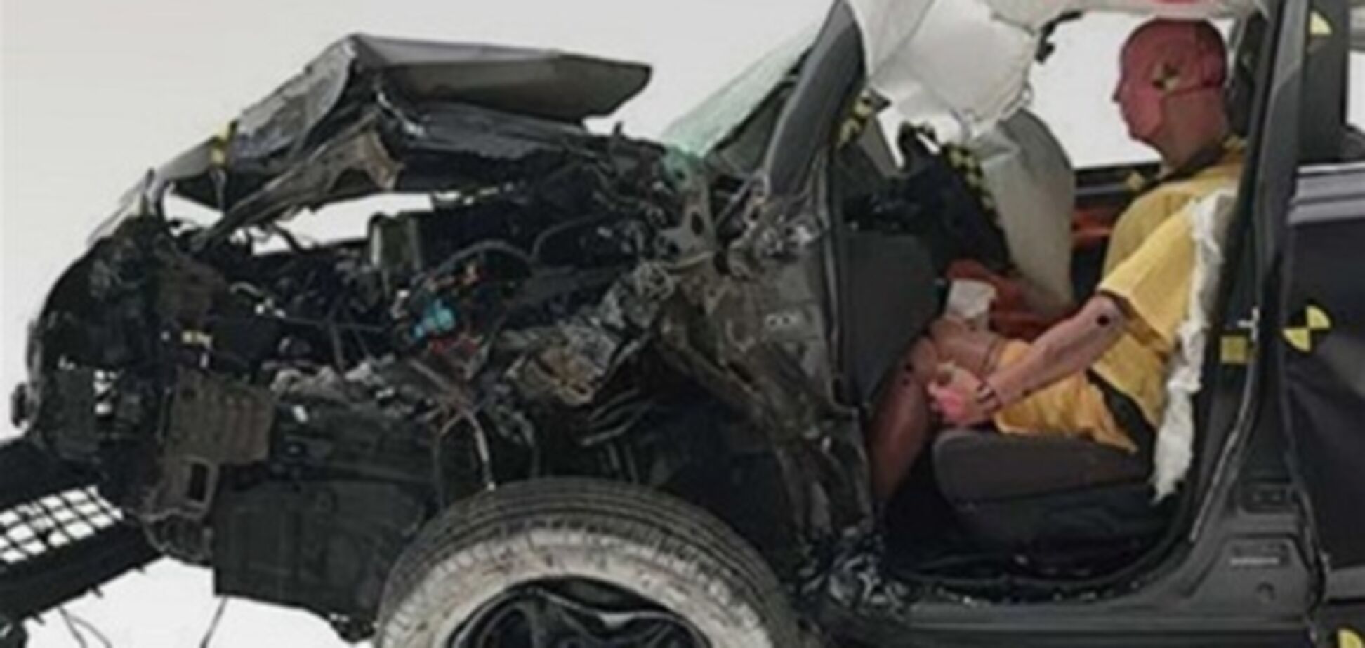 Toyota RAV4 провалила краш-тест