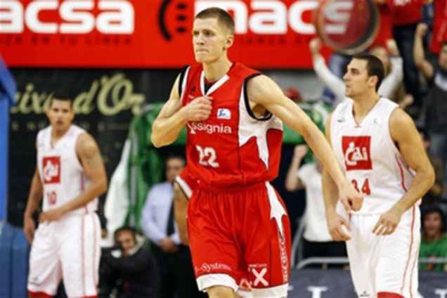 'Будивельник' и 'Азовмаш' подписали легионеров