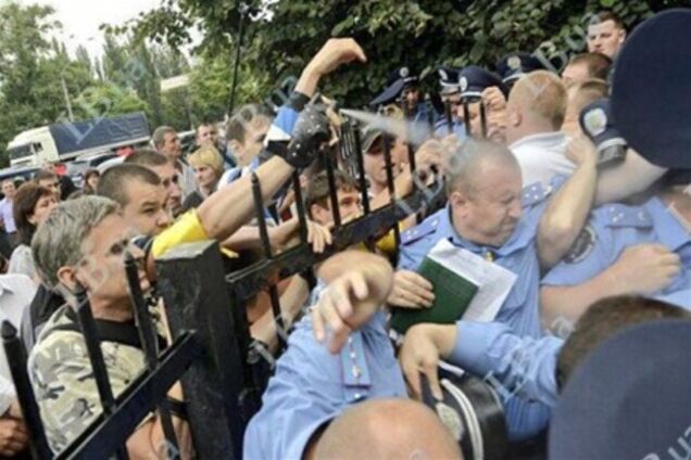 Захарченко считает штурм РУВД в Киеве политической провокацией