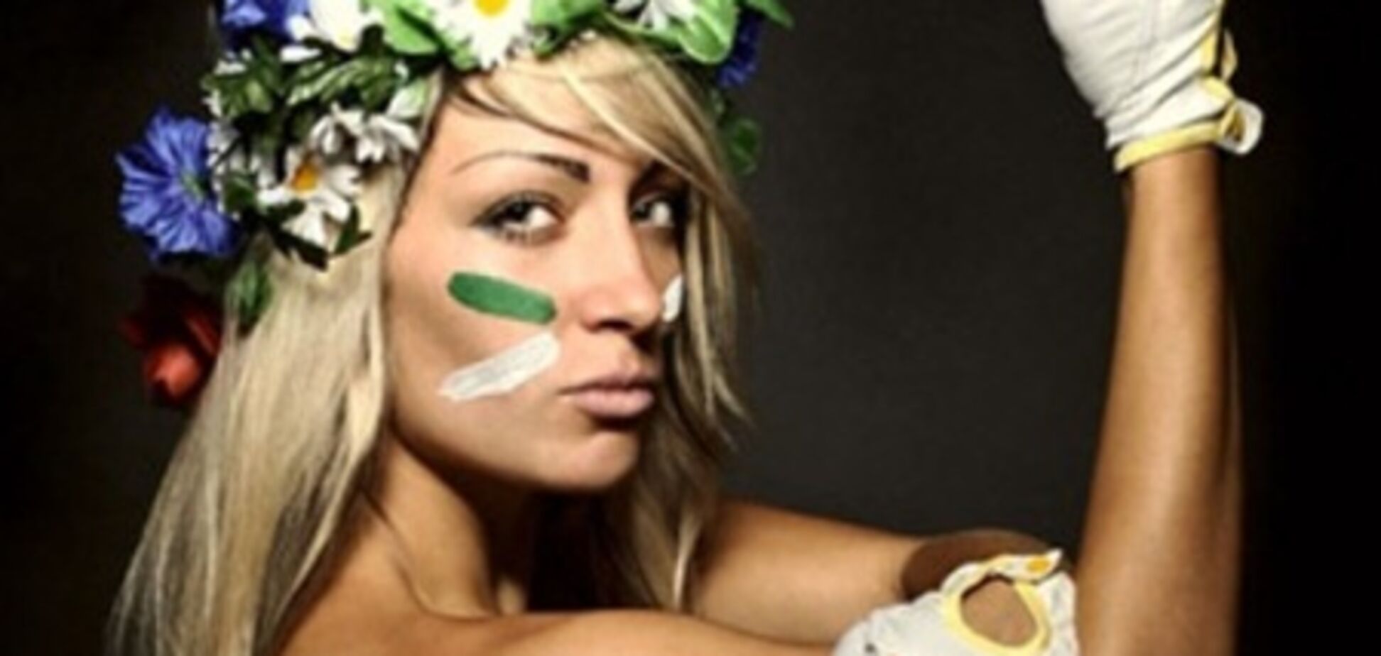Лідер FEMEN стала прообразом символу Франції
