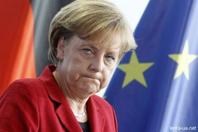 Меркель призвала новые власти Египта освободить Мурси