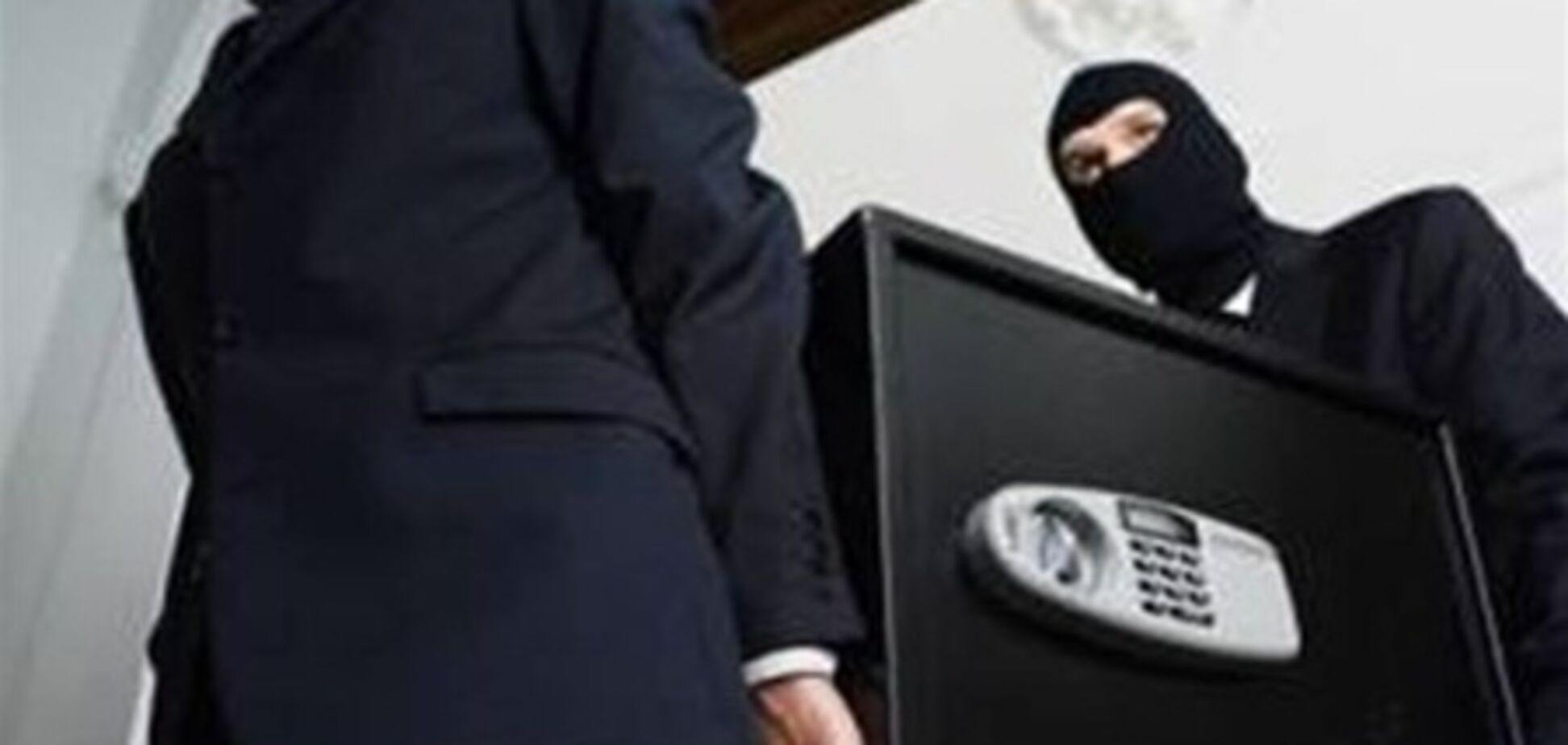 В Крыму ограбили ювелирный магазин на 1,5 млн грн