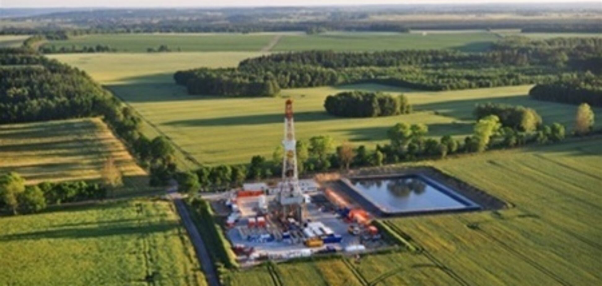 Президент Франции запретил добычу сланцевого газа