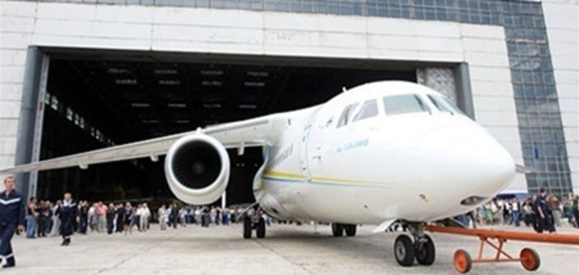 Самолеты МАУ начали массово опаздывать