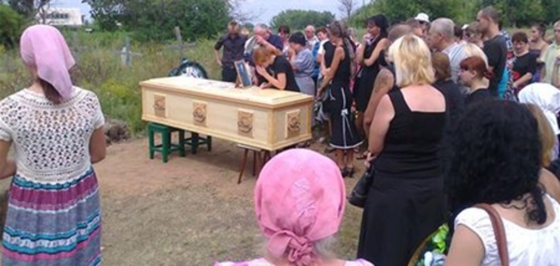 Погибшую в Китае украинскую модель похоронили в закрытом гробу