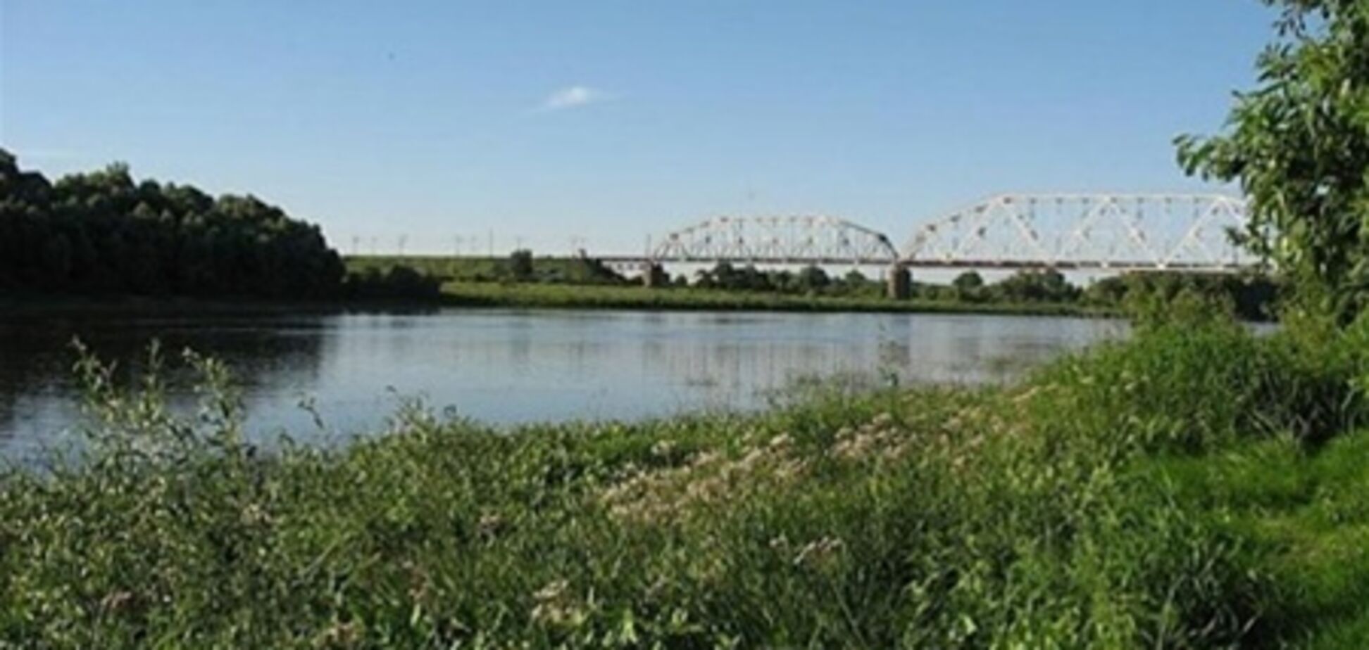 У Чернігові при фарбуванні моста розбилися двоє робітників