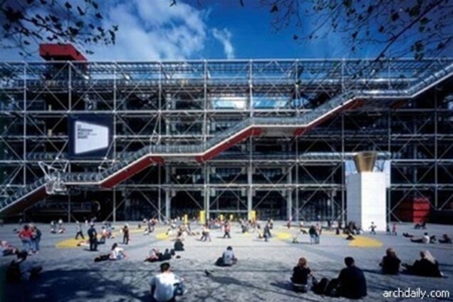 В Париже мужчина застрелился около Центра Помпиду