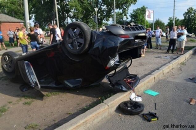 В Харькове 18-летний водитель устроил мясорубку на перекрестке