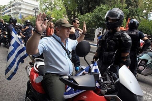 Греция вновь бастует против увольнений в госсекторе
